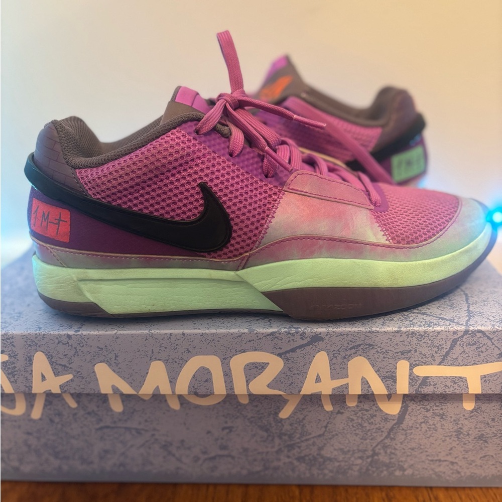 Used Nike Ja 1 Christmas Size 9.5